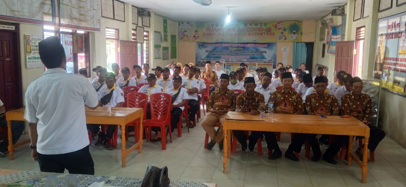 kunjungan bapak camat dalam rangka bunga kampung mekar didusun dikampung rejosari mataram.09 februari 2023